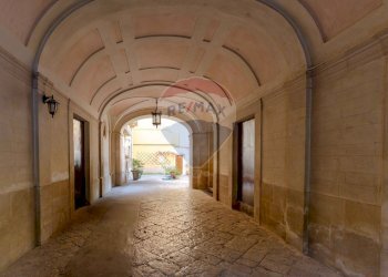 Ricezione / Lobby - Appartamento Viale Giovanni XXIII
 
67-71, Bitonto - foto 2