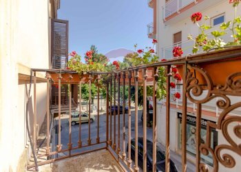 Balcone - Appartamento Viale Giovanni XXIII
 
67-71, Bitonto - foto 24