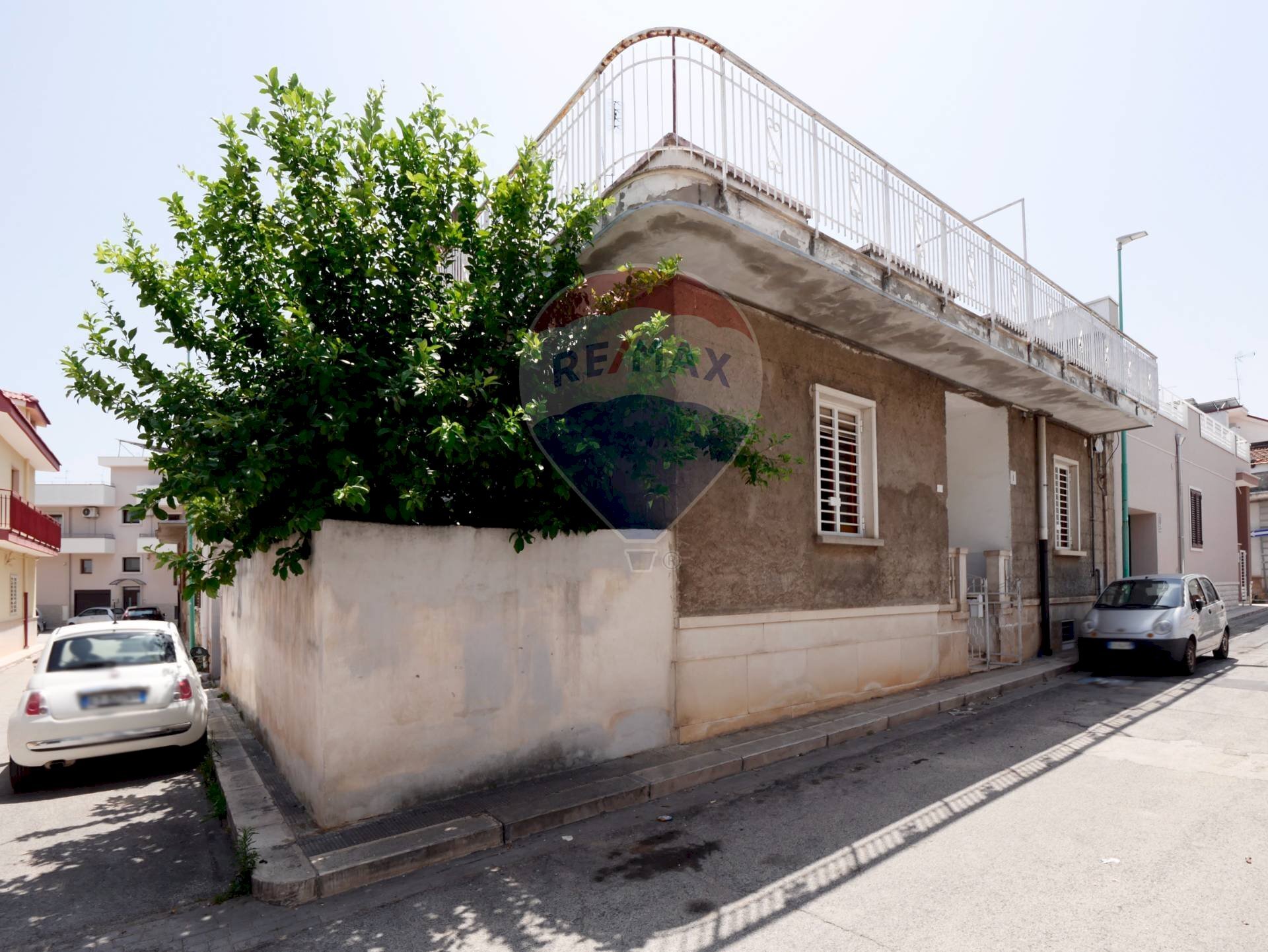 Edificio all\'aperto - Casa indipendente Via Tarulli Francesco
 
1, Bitetto - foto 1