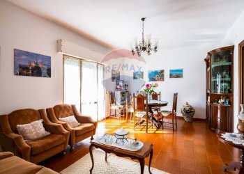 Sala da pranzo - Villa Bifamiliare Via Romagnosi
 
6/E, Porto Torres - foto 10