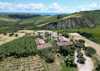 Foto 3 - Villa Località Volpe
 
7, Roseto degli Abruzzi - photo 3