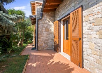 Foto 3 - Villa Via Milanesa
 
10/A3, Limone sul Garda - foto 3