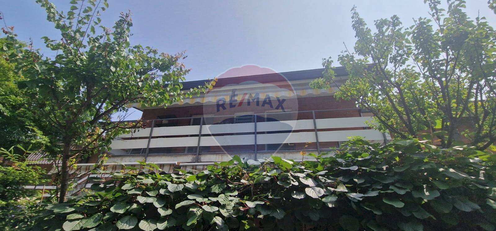 Edificio all\'aperto - Three-room apartment Viale Ticino
 
10, Castelletto Sopra Ticino - photo 1