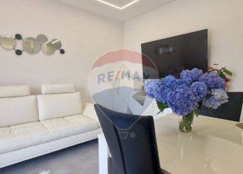 Sala da pranzo - Three-room apartment Viale Ticino
 
10, Castelletto Sopra Ticino - photo 2