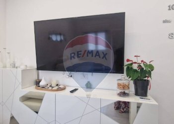 Soggiorno - Three-room apartment Viale Ticino
 
10, Castelletto Sopra Ticino - photo 4