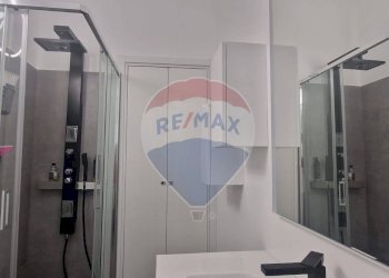 Bagno - Three-room apartment Viale Ticino
 
10, Castelletto Sopra Ticino - photo 17