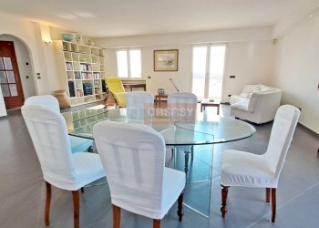 Foto 6 - Appartamento Via Valle d'Aosta
 
2, Albenga - foto 6