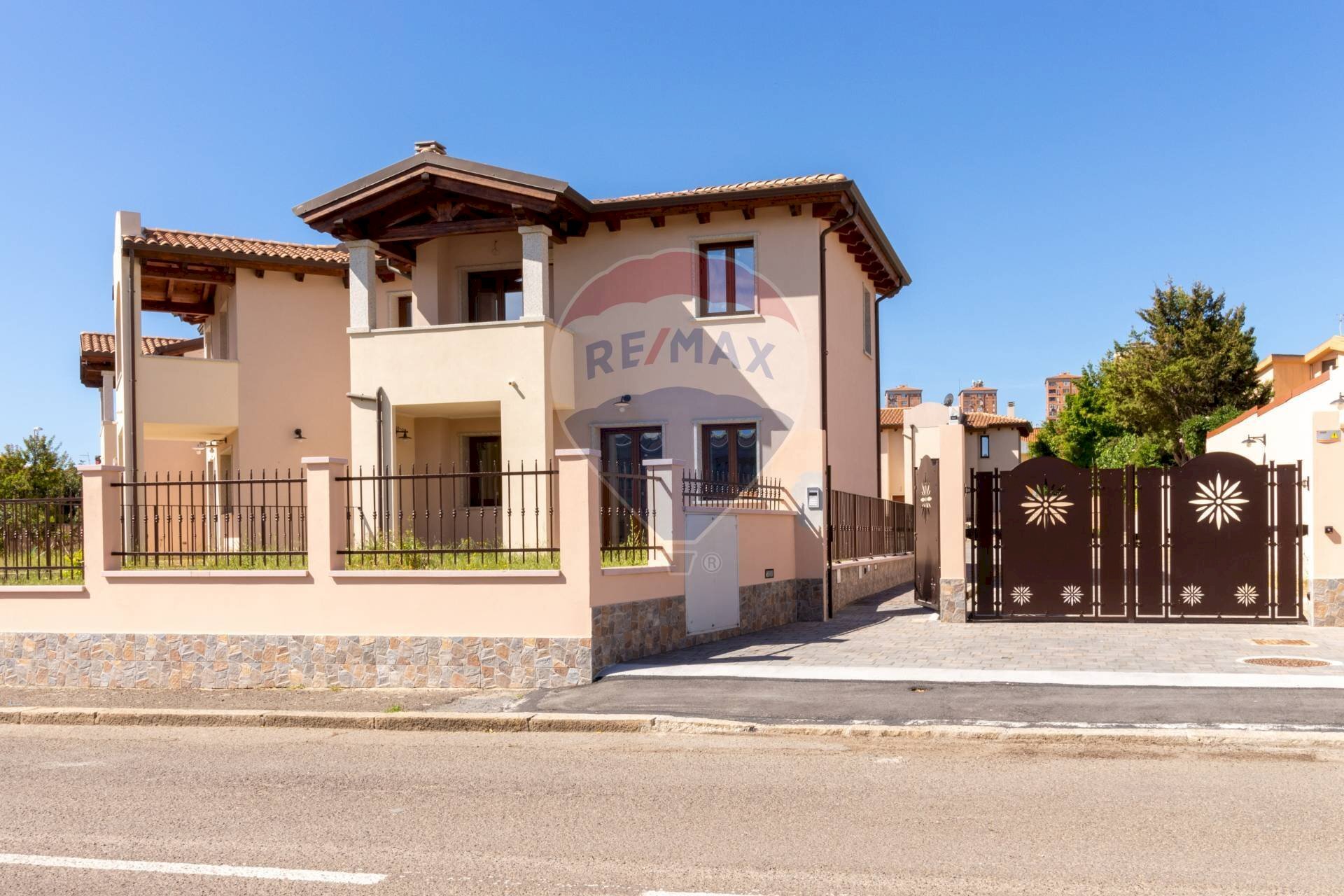 Casa all\'aperto - Villa a Schiera Via Parigi
 
34, Cagliari - foto 1