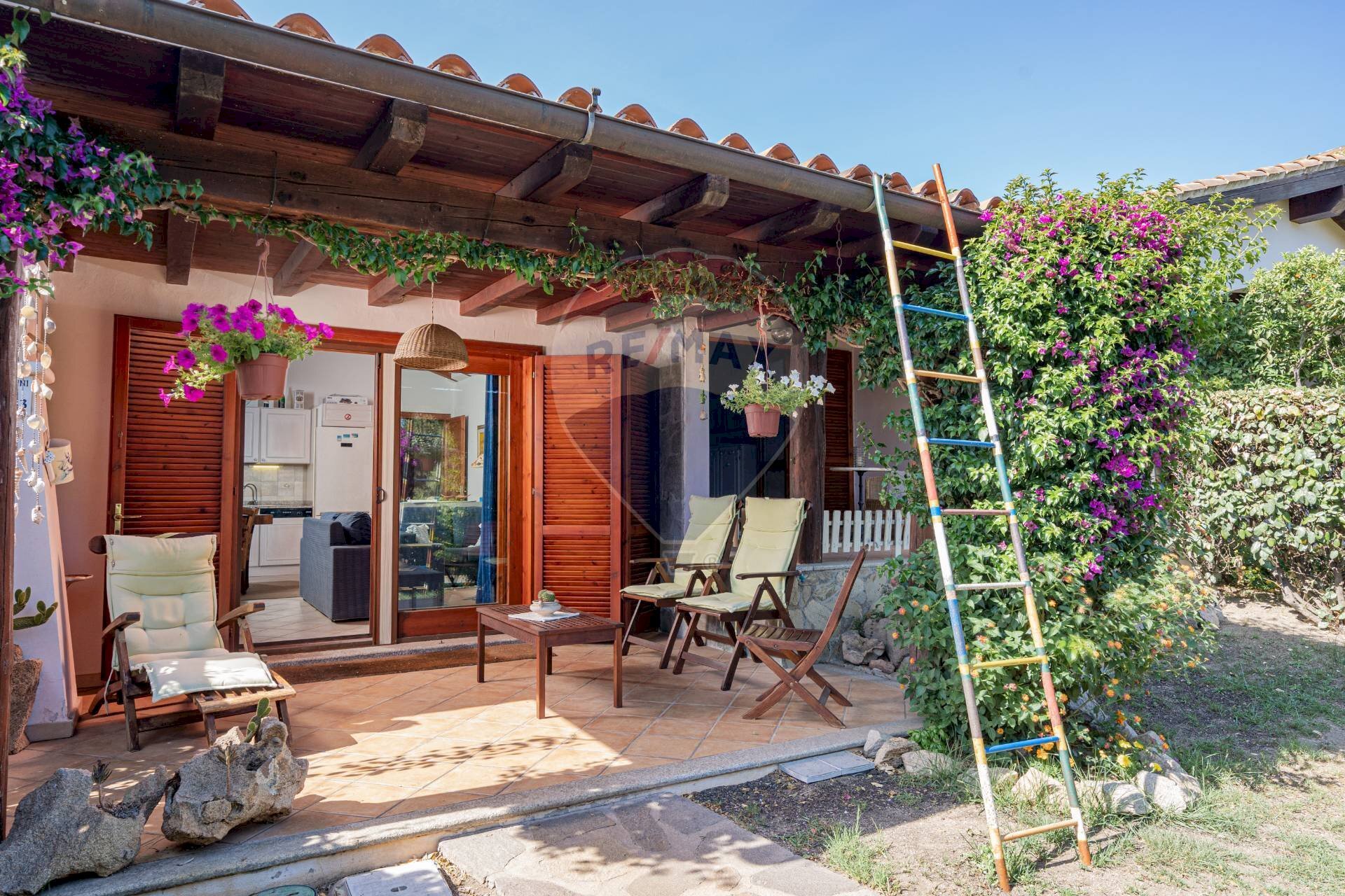 la facciata - Villa a Schiera Punta Molara - I Giardini 1, San Teodoro - foto 1