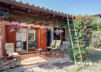 la facciata - Villa a Schiera Punta Molara - I Giardini 1, San Teodoro - foto 1