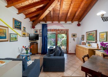 Sala da pranzo - Villa a Schiera Punta Molara - I Giardini 1, San Teodoro - foto 3