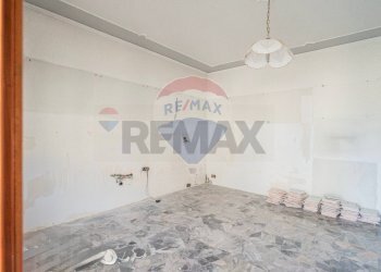 Stanza vuota - Villa Bifamiliare Montenero di Bisaccia - foto 16