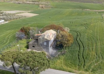 Casa all\'aperto - Casa indipendente C/da Montalfano
 
44, Cupello - foto 1