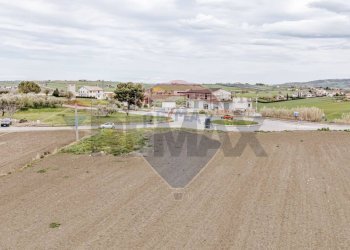 Non correlato - Terreno edificabile Via sturzo
 
snc, Montenero di Bisaccia - foto 4
