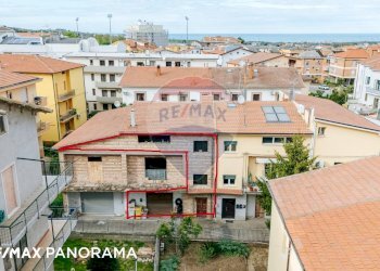 Foto 1 - Casa semi indipendente via Silventi
 
31, San Salvo - foto 1