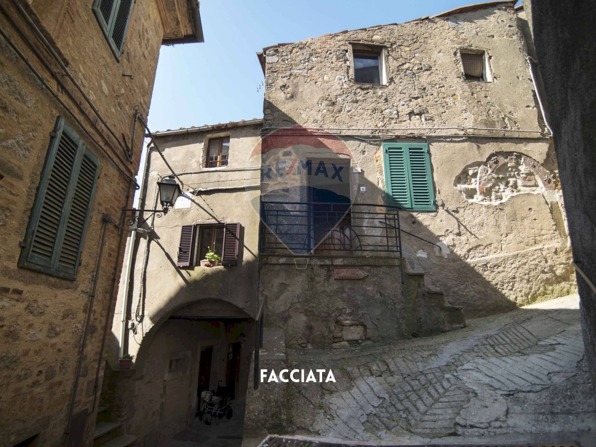 FACCIATA - Casa indipendente VIA DELL'INCROCIATA
 
13, Roccastrada - foto 3