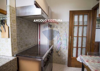 CUCINA - Trilocale PIAZZA DEI MONTINI
 
3, Roccastrada - foto 10