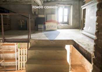 SCALE PIANO RIALZATO - Negozio PIAZZA D'ARMI
 
9, Roccastrada - foto 16