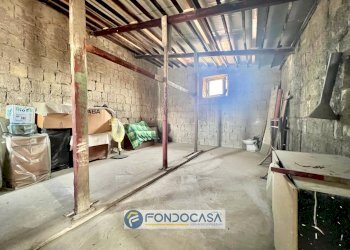 Foto 14 - Stabile - Palazzo via garigliano
 
12, Sant'Antimo - foto 14