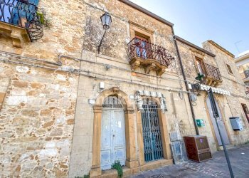 Foto 1 - Villa Piazza Filippo Cordova, Aidone - foto 1