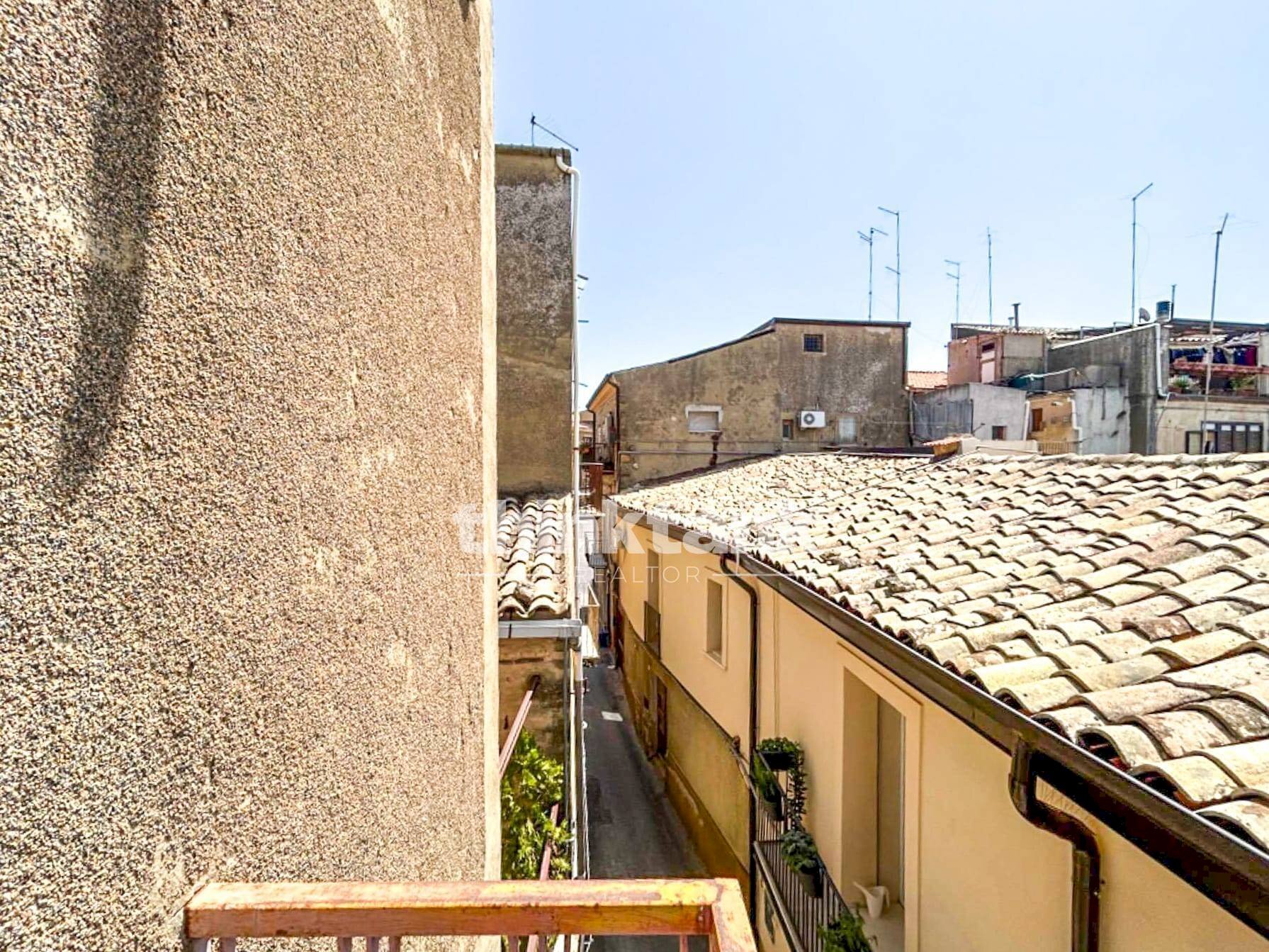 Foto 2 - Villa Piazza Filippo Cordova, Aidone - foto 2