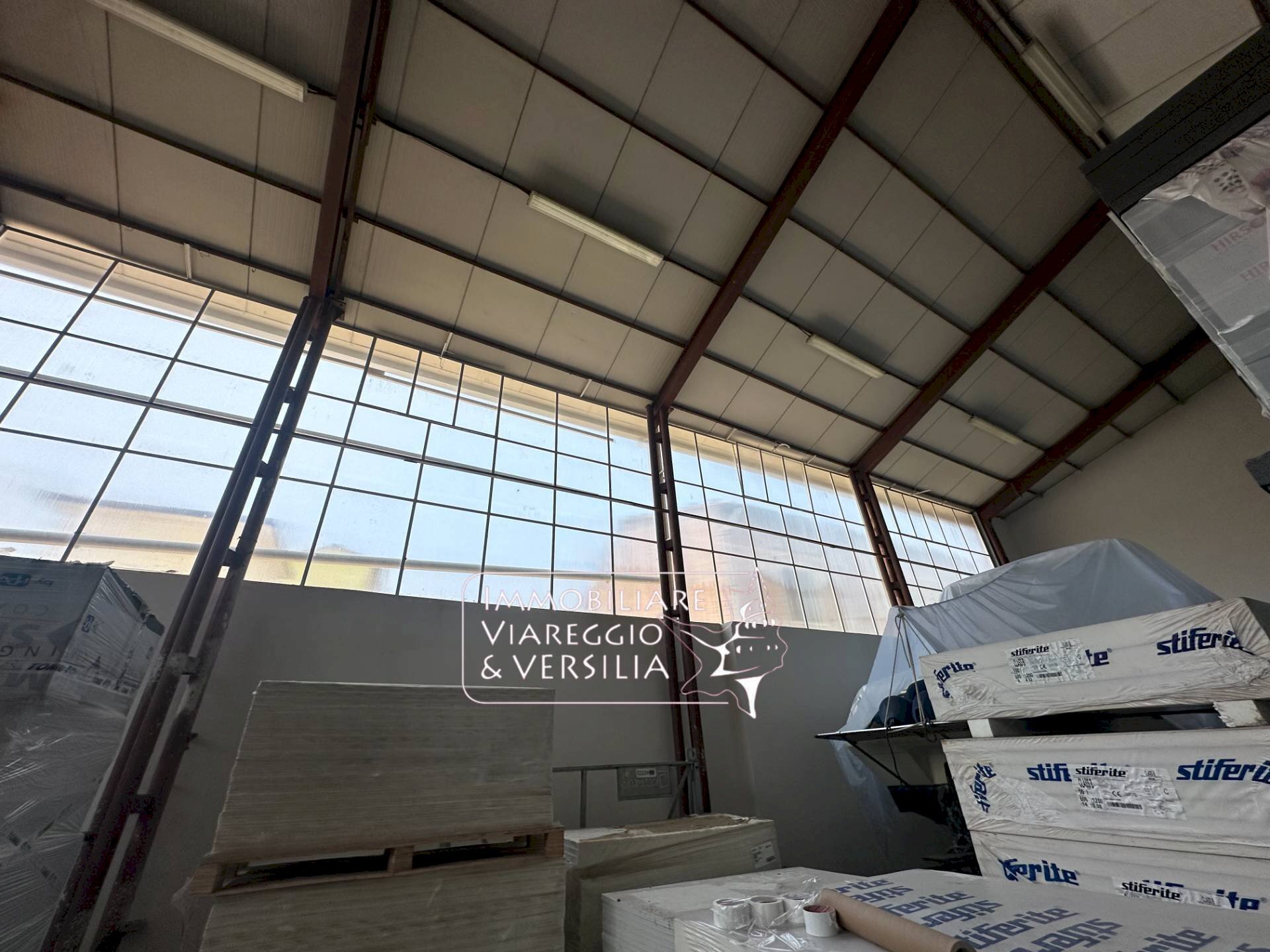 Foto 1 - Magazzino via Virgilio
 
200, Viareggio - foto 1