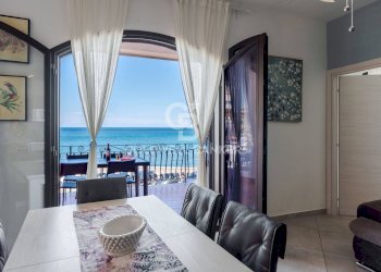 Foto 4 - Appartamento Via Cristoforo Colombo
 
5, Giardini-Naxos - foto 4