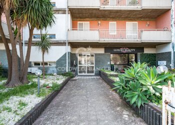 Foto 1 - Quadrilocale Via Veneto
 
31, Giarre - foto 1