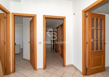 Foto 10 - Quadrilocale Via Veneto
 
31, Giarre - foto 10