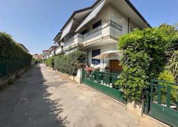 Foto 1 - Quadrilocale VIa don Innocenzo Lazzeri
 
19, Viareggio - foto 1