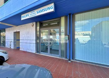 Foto 1 - Locale Commerciale VIa Monte Sagro, Viareggio - foto 1