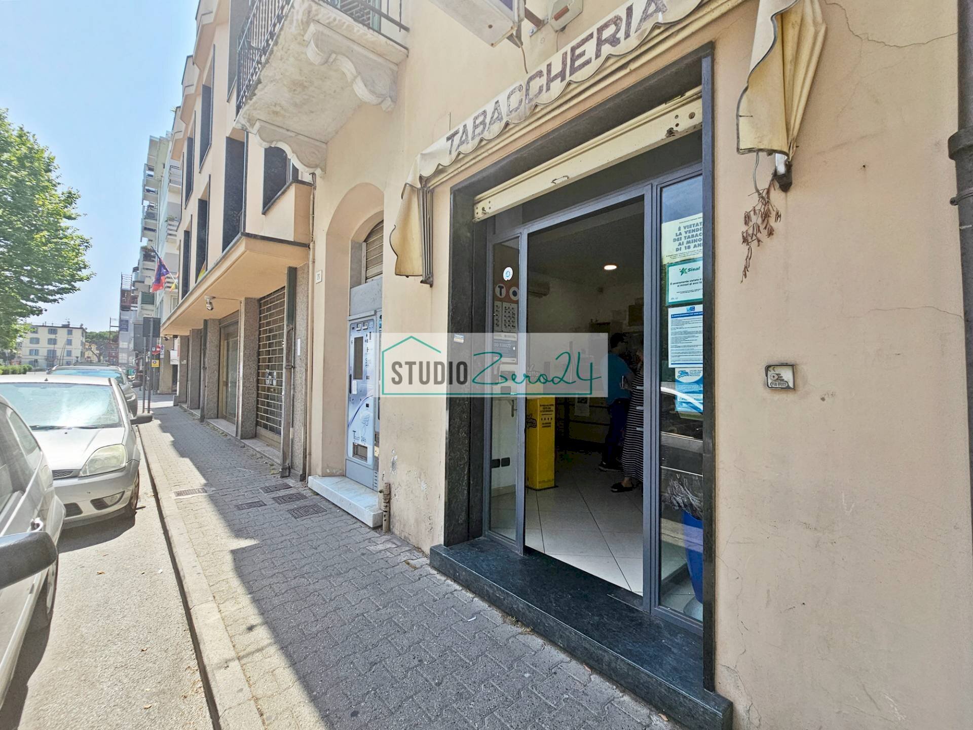 Foto 2 - Attività Commerciale Via Battisti
 
31, Viareggio - foto 2