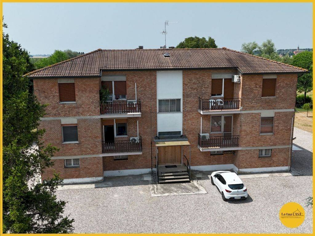 Foto 1 - Four-room apartment via canale della botte
 
21, Molinella - photo 1