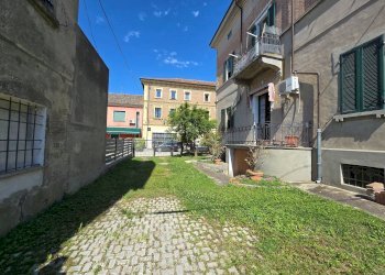 Foto 6 - Stabile - Palazzo Via XX settembre
 
121, Codigoro - foto 6