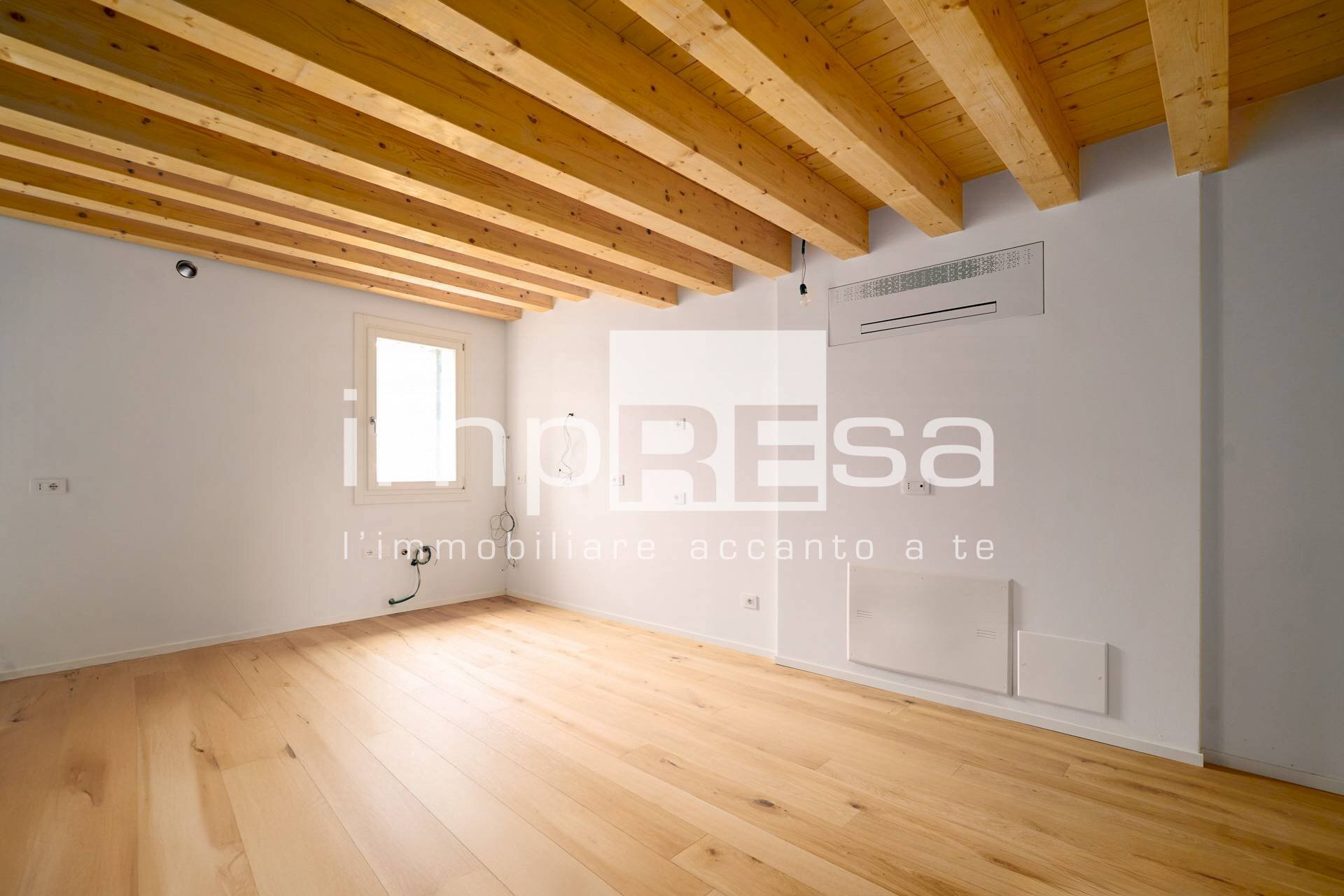 Foto 2 - Attic piazza duomo
 
1, Treviso - photo 2