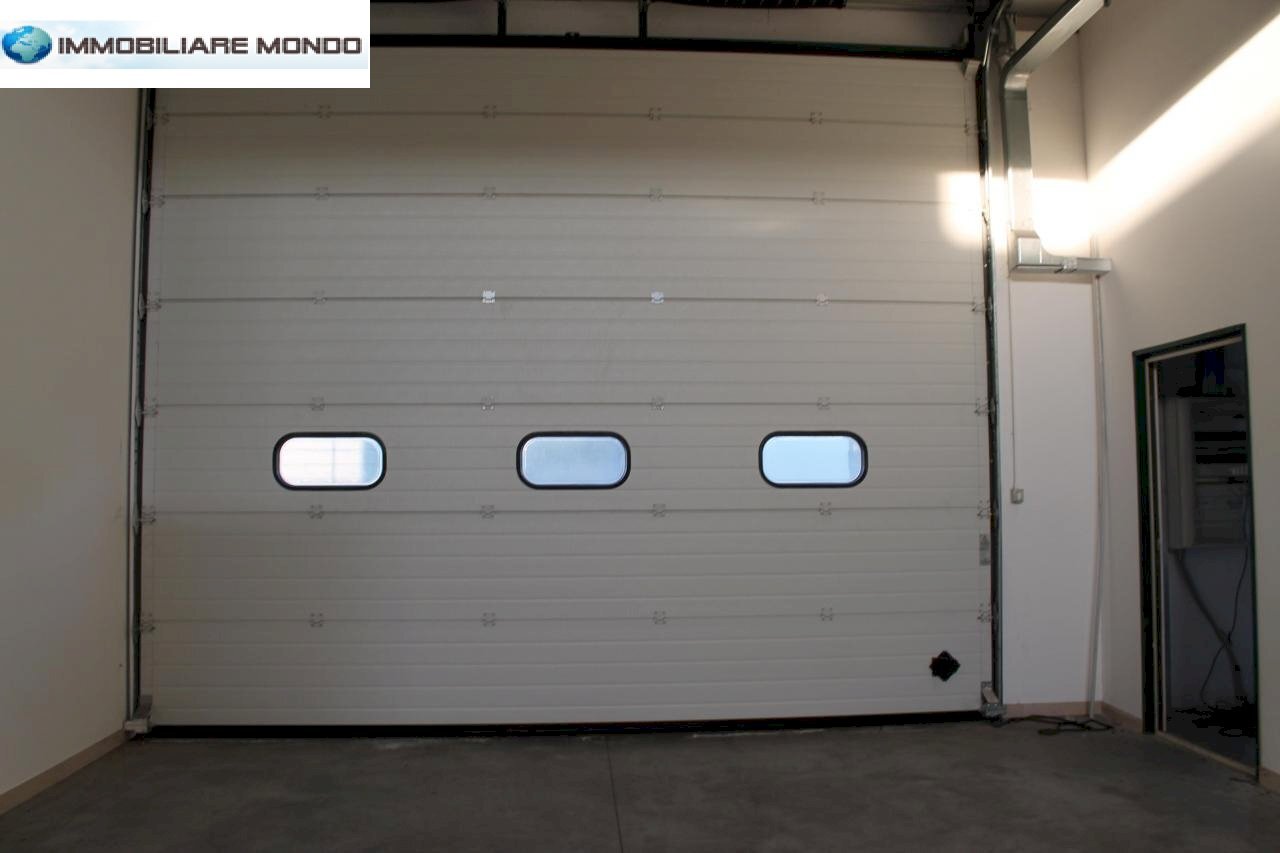 Foto 2 - Capannone Contrada Pantano Basso, Termoli - foto 2