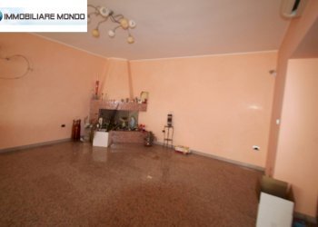 Camino nel salone - Appartamento Via Provinciale, Ururi - foto 9