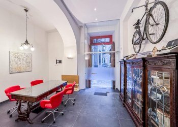 Foto 6 - Trilocale via Santa Lucia
 
15, Napoli - foto 6