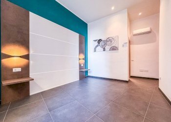 Foto 10 - Trilocale via Santa Lucia
 
15, Napoli - foto 10