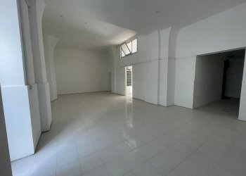 Foto 2 - Magazzino CORSO TRIESTE
 
82, Caserta - foto 2