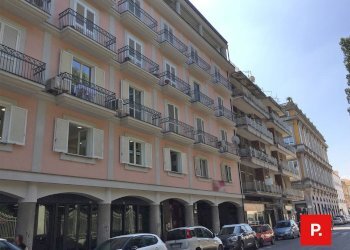 Foto 2 - Locale Commerciale corso Giannone, Caserta - foto 2