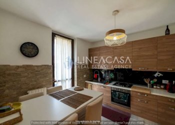 Villa a Schiera via I Maggio 34, Buccinasco - foto 1