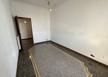 Three-room apartment Genova - photo 3