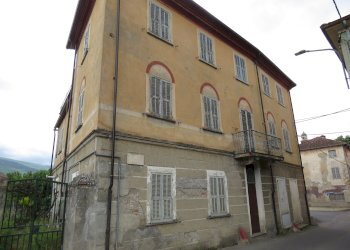 Casa indipendente via Umberto 1, 1, Rocchetta Ligure - foto 4