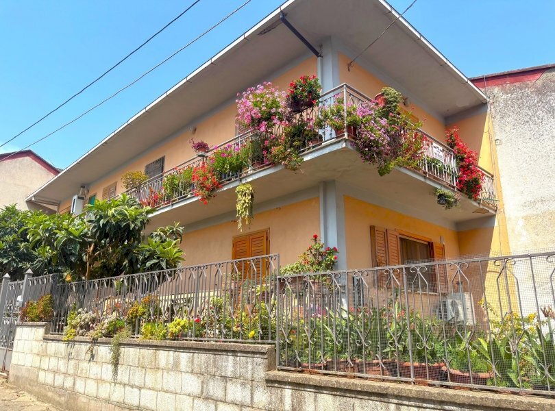 Independent house Carinola - photo 1