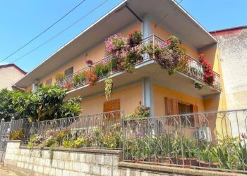 Independent house Carinola - photo 1