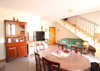 Three-room apartment Via Padre Ceccarelli, Longiano - photo 1