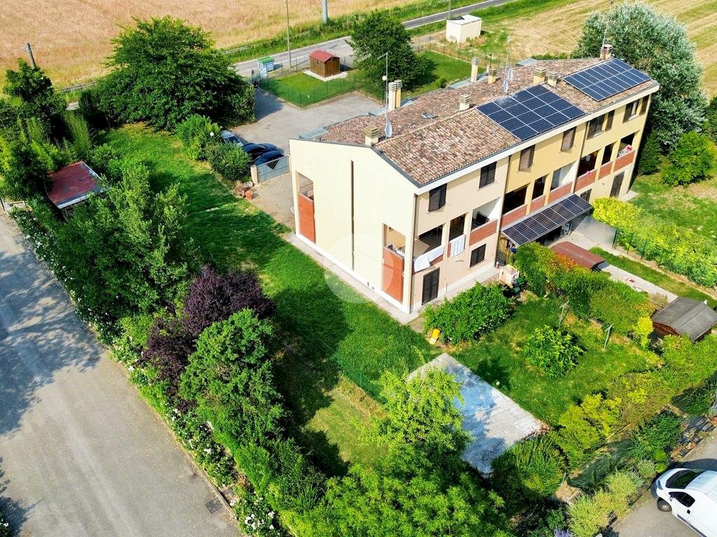 Appartamento Str. del Giarone, Torrile - foto 1