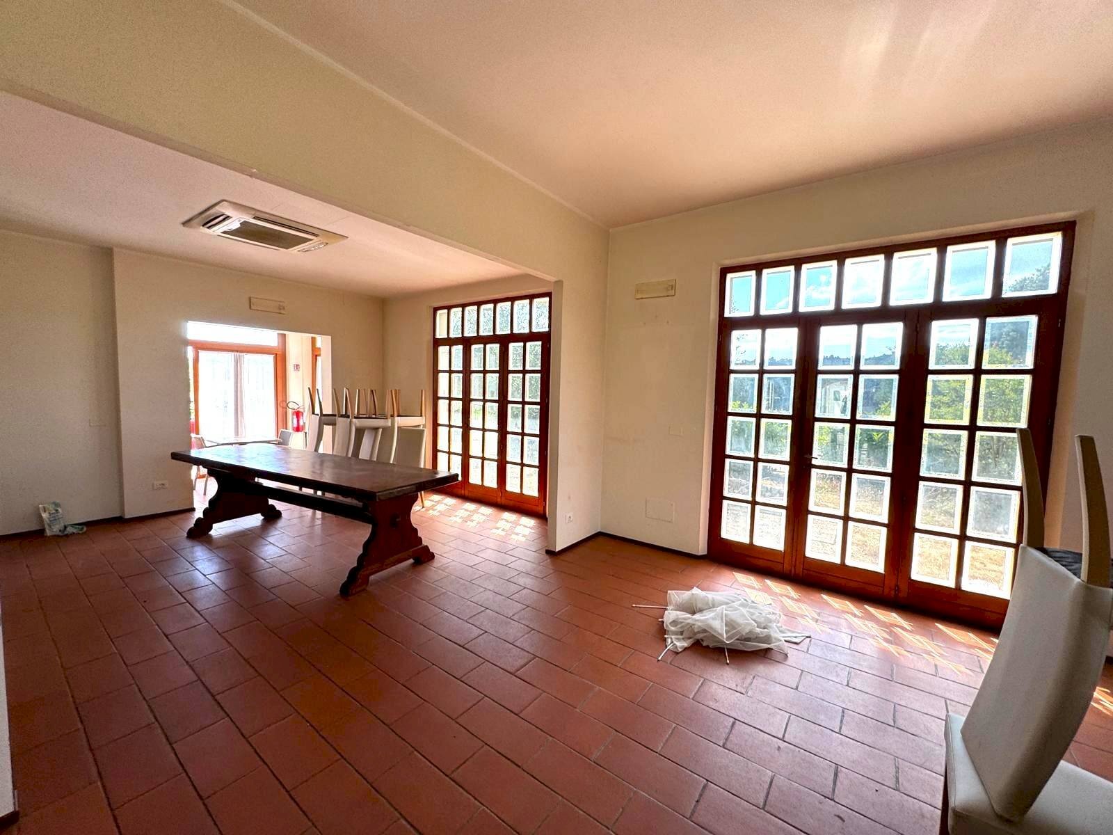 Foto 2 - Commercial Premises Via Mannocchi Tornabuoni
 
snc, Altidona - photo 2