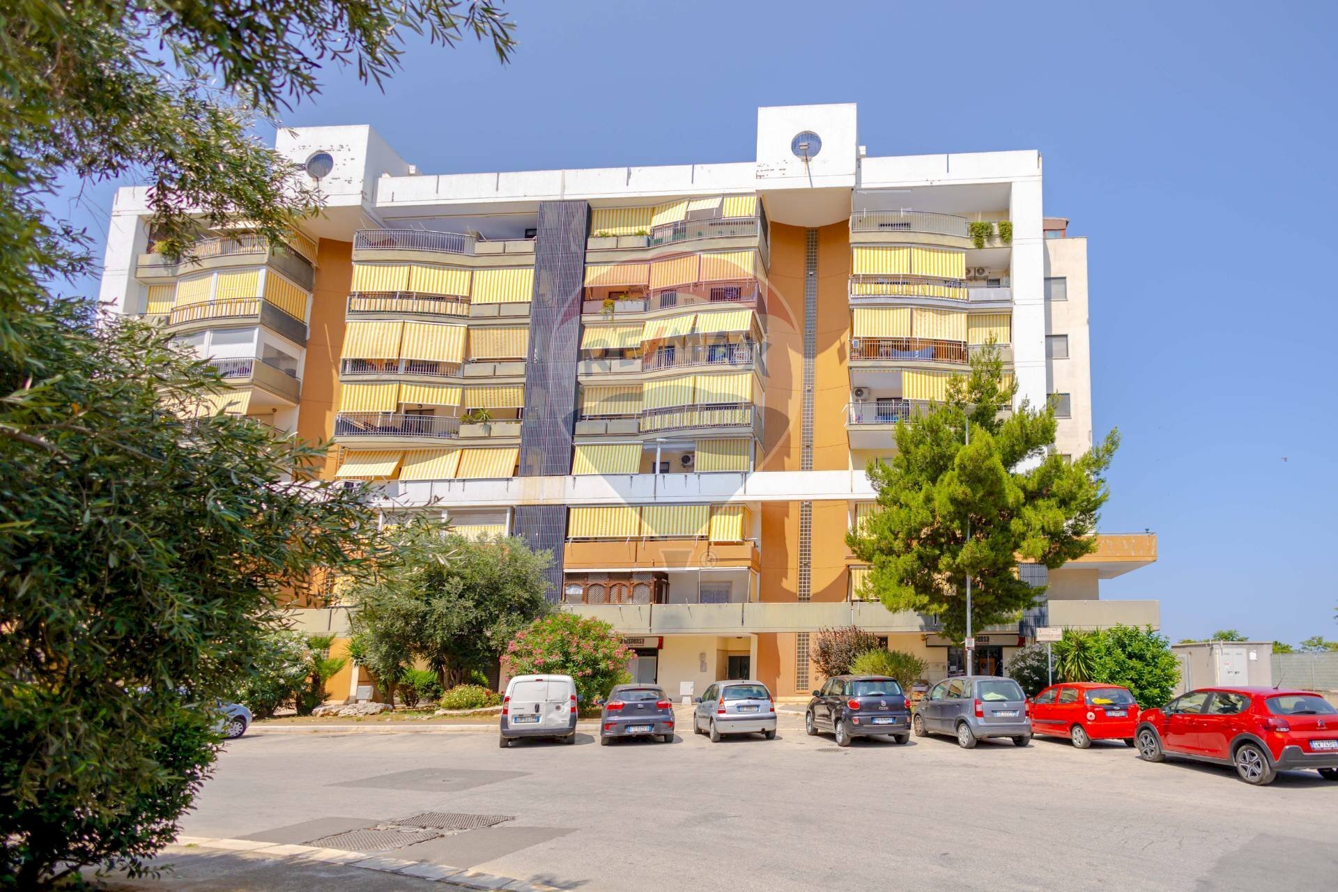 Edificio all\'aperto - Three-room apartment Via Francesco Del Core
 
7, Bari - photo 1